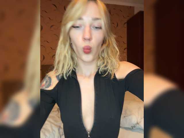 Looonacom live cam on BongaCams