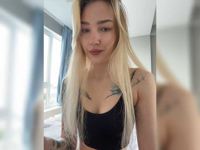 Looonacom live cam on BongaCams