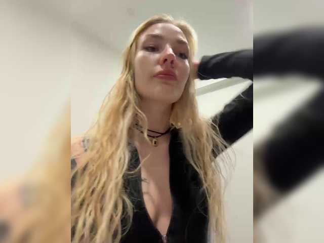 Looonacom live cam on BongaCams