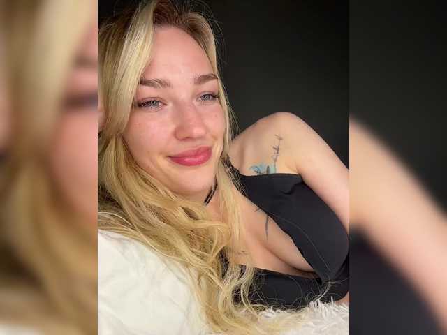 Looonacom live cam on BongaCams