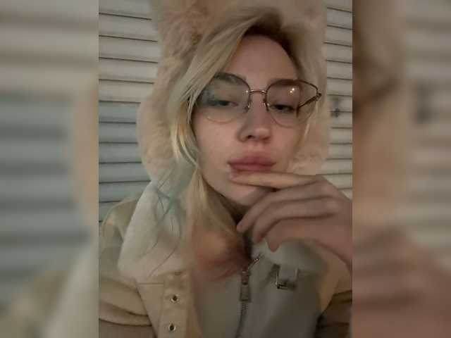 Looonacom live cam on BongaCams