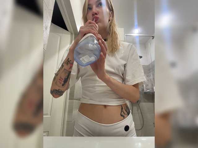 Looonacom live webcam show