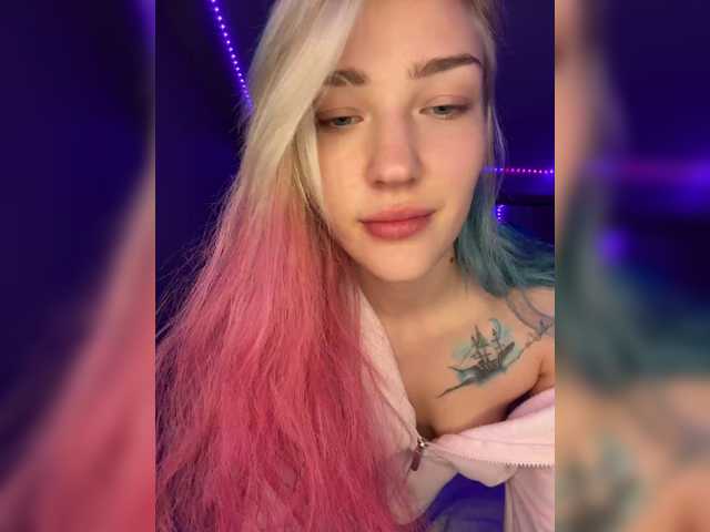 Looonacom live cam on BongaCams