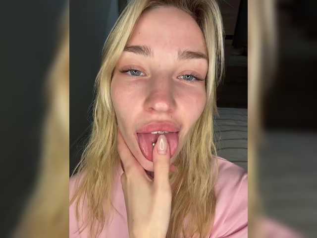 Looonacom live webcam show