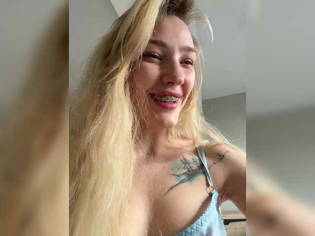 Looonacom live cam on BongaCams