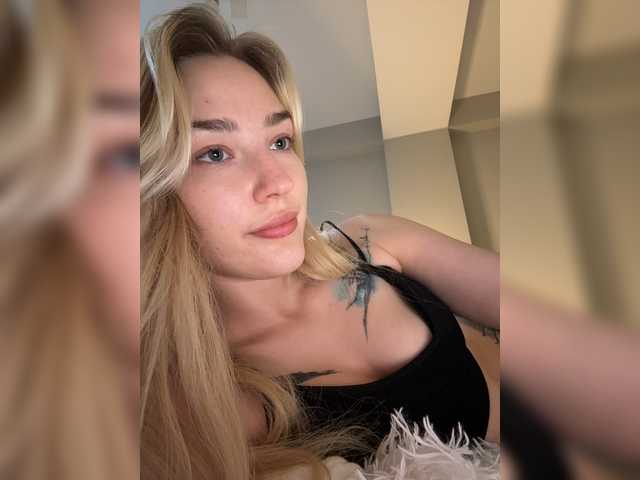 Looonacom live cam preview