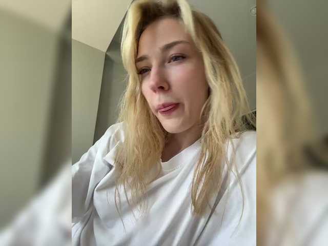 Looonacom live cam on BongaCams