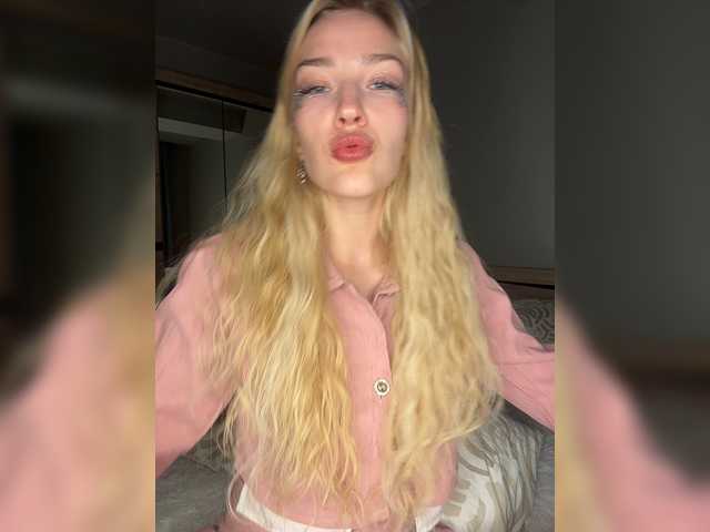 Looonacom live cam on BongaCams
