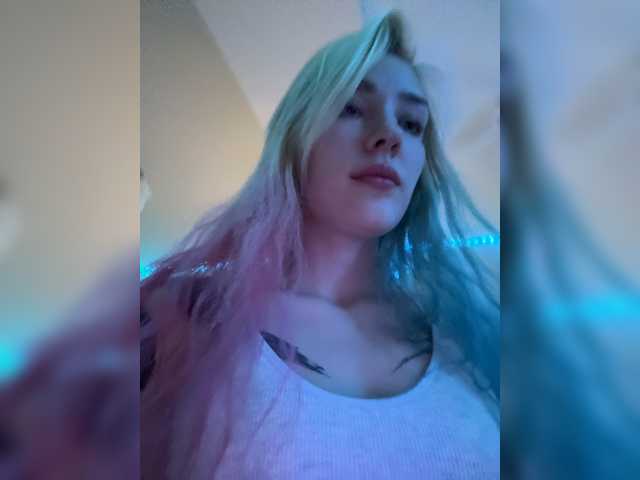 AlinnaAnnila live cam preview