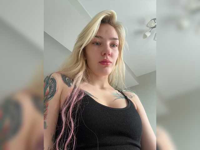 Looonacom live cam on BongaCams