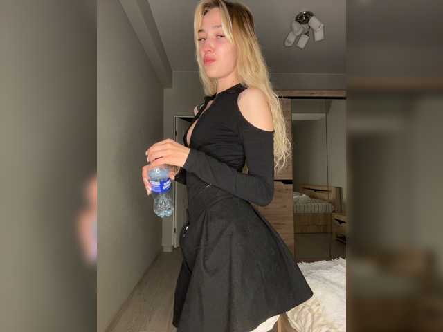Looonacom live cam on BongaCams