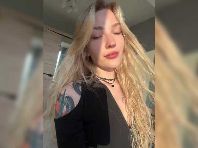 Looonacom live cam on BongaCams