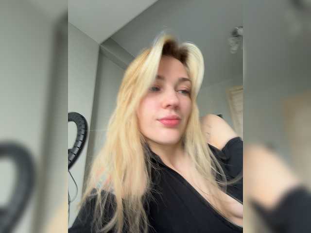 Looonacom live cam on BongaCams