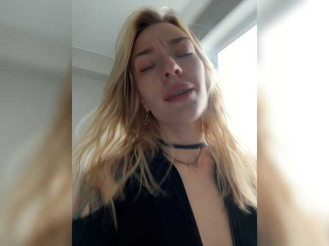 Looonacom live webcam show
