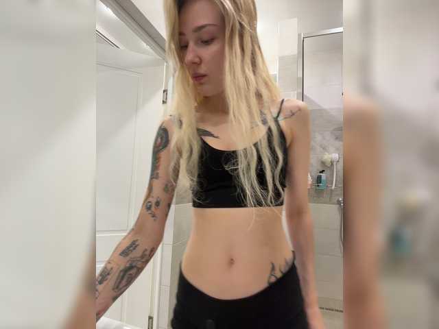 Looonacom live cam on BongaCams