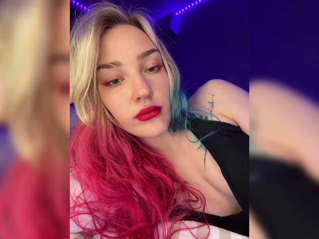 Looonacom, live now on BongaCams