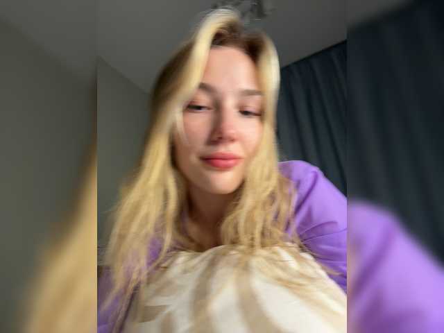 AlinnaAnnila live webcam show