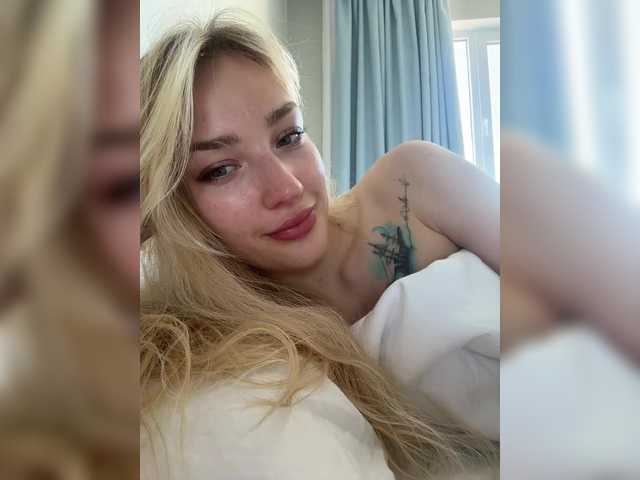 Looonacom live cam on BongaCams