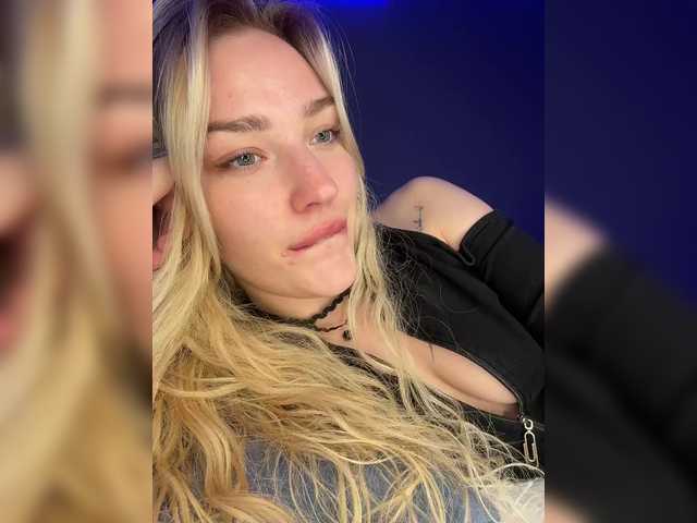 Looonacom live cam on BongaCams