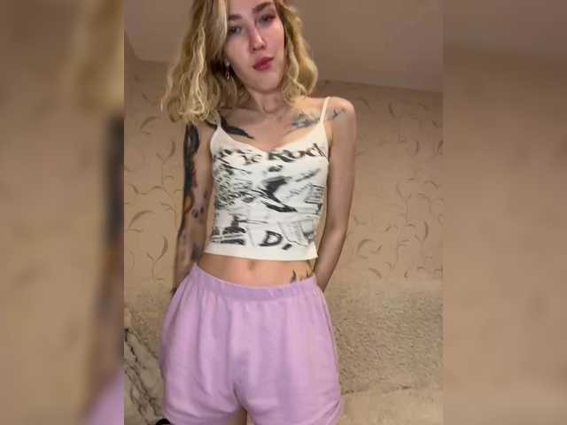 Looonacom live cam on BongaCams