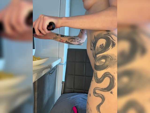 AlinnaAnnila live webcam show