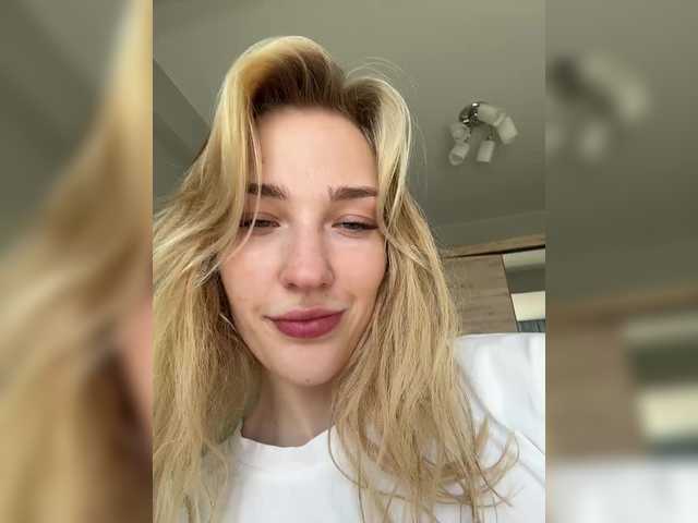 Looonacom live cam on BongaCams