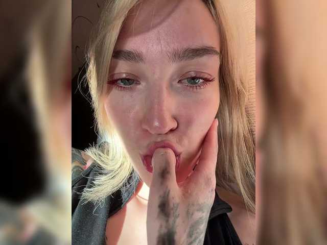 Looonacom live cam on BongaCams