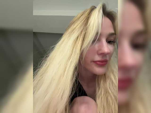 Looonacom live cam on BongaCams