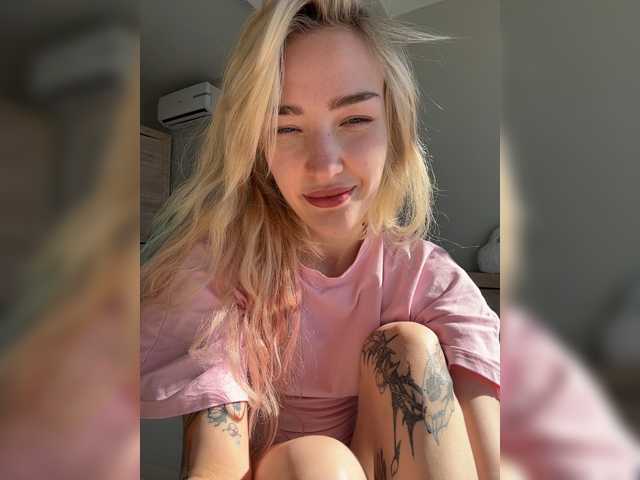 Looonacom live cam on BongaCams