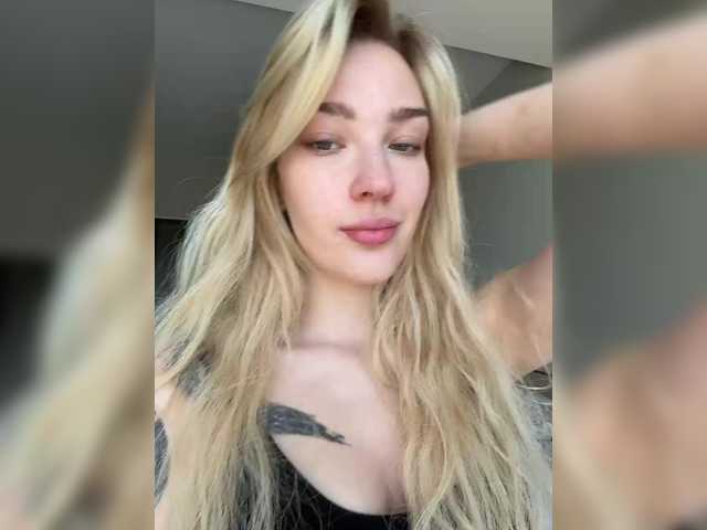 Looonacom live cam on BongaCams