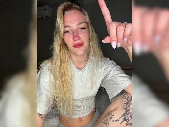 Looonacom live cam on BongaCams