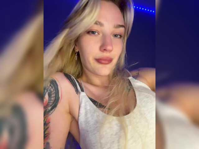 Looonacom live cam on BongaCams