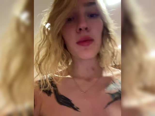 Looonacom live cam on BongaCams