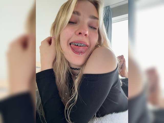 Looonacom live cam on BongaCams