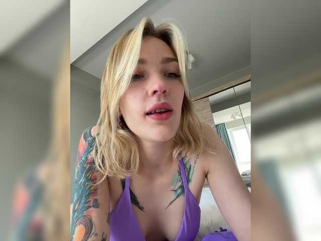 Looonacom live cam on BongaCams
