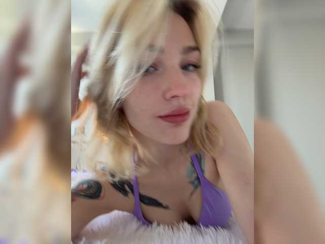 Looonacom live cam on BongaCams