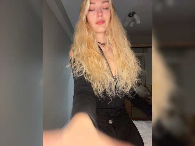 Looonacom live cam on BongaCams
