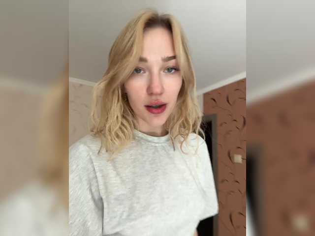 Looonacom live cam on BongaCams