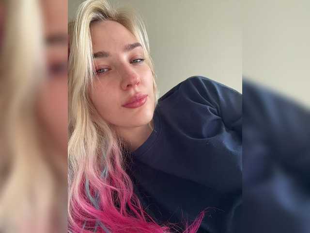 Looonacom live cam on BongaCams