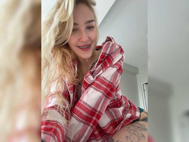 Looonacom live cam on BongaCams