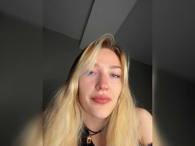 Looonacom live cam on BongaCams