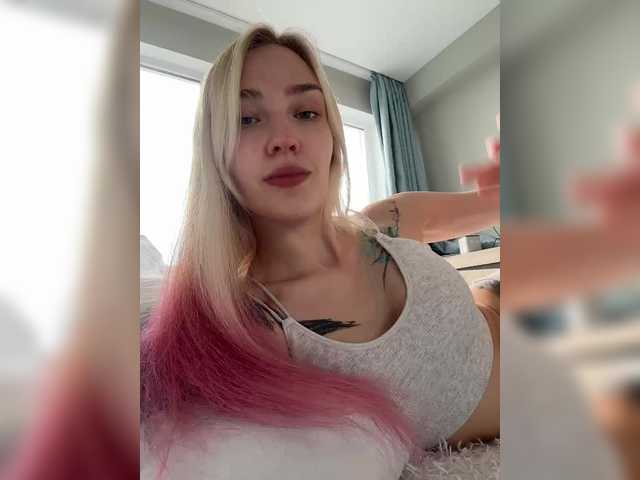 Looonacom live cam on BongaCams