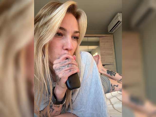 Looonacom live cam on BongaCams
