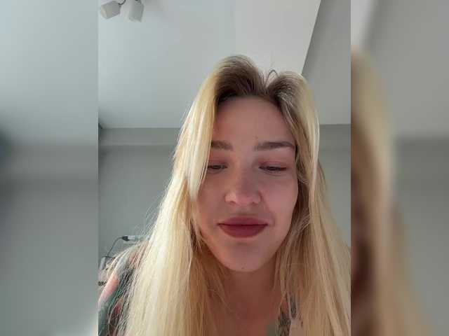 Looonacom live cam on BongaCams