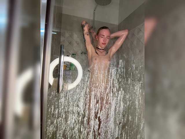 Looonacom live webcam show