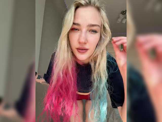 Looonacom live cam on BongaCams