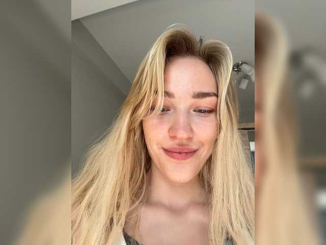Looonacom live cam on BongaCams