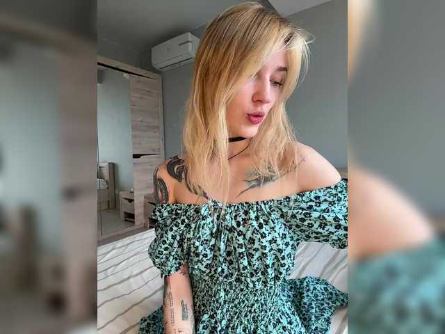 Looonacom live webcam show