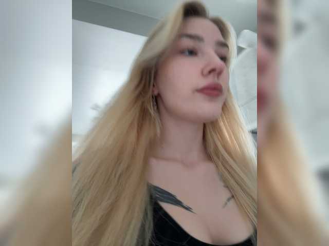 модель Looonacom