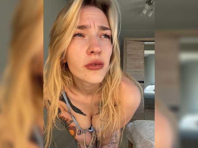 AlinnaAnnila live webcam show